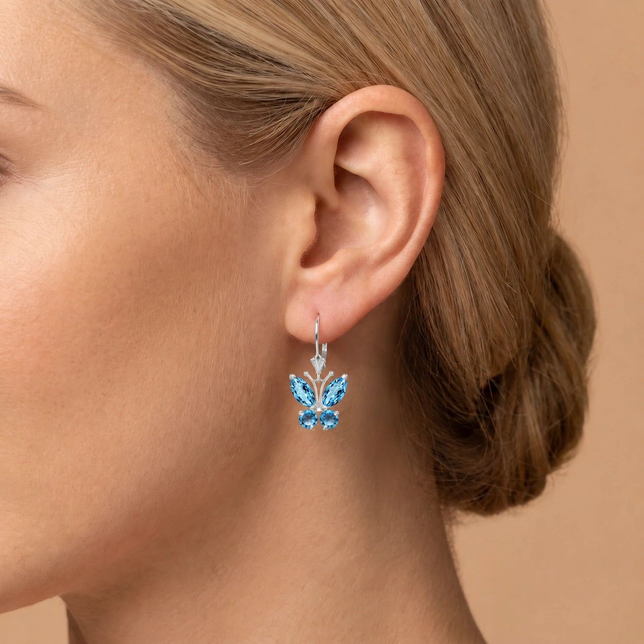 White Gold Aura Earrings Garnet 10K — Luciana
