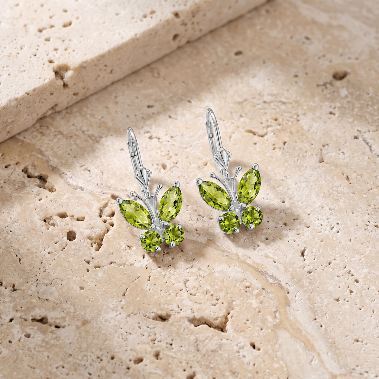 White Gold Aura Earrings Peridot 10K — Luciana