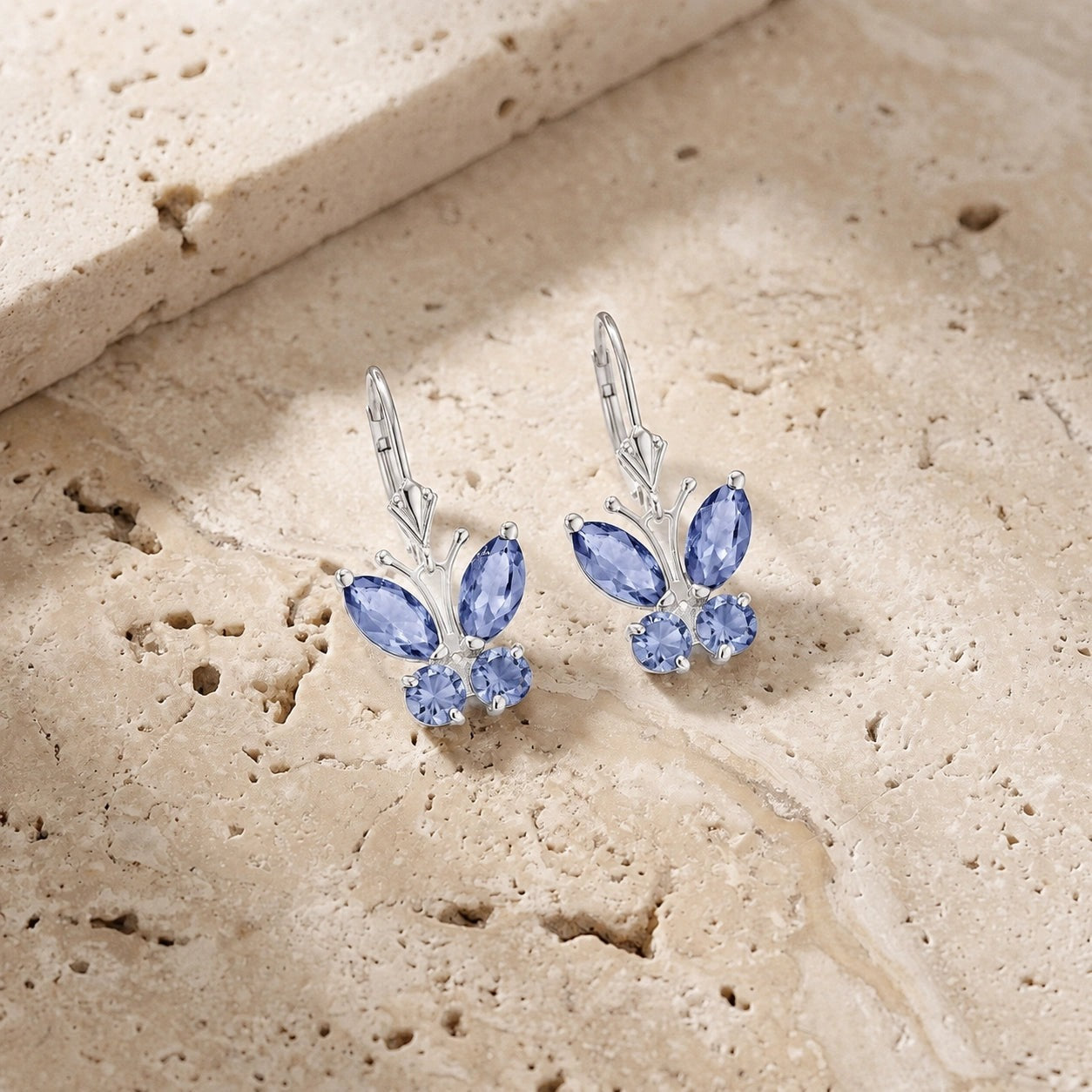 White Gold Aura Earrings Peridot 10K — Luciana