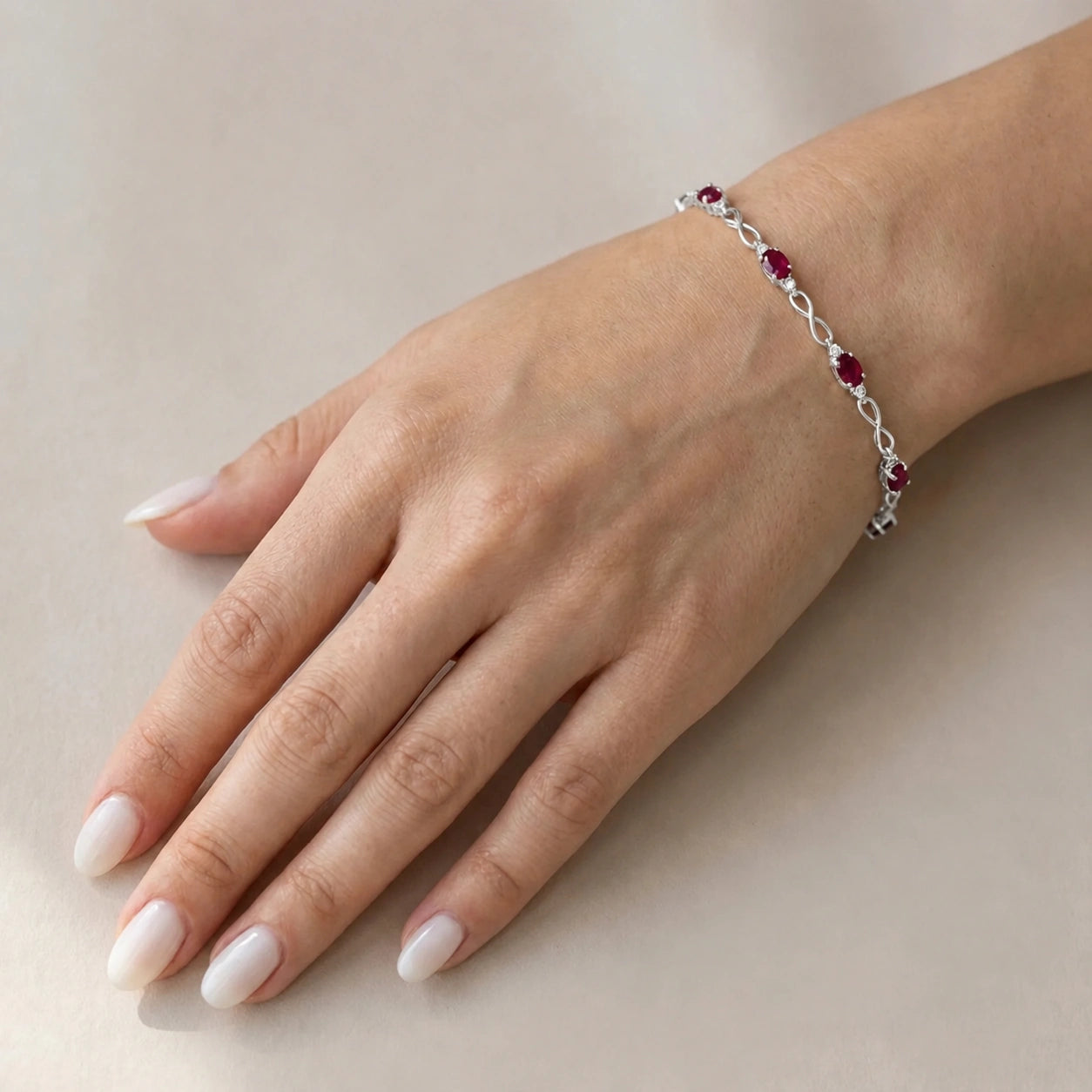 White Gold Diamond & Ruby — Mariagreta