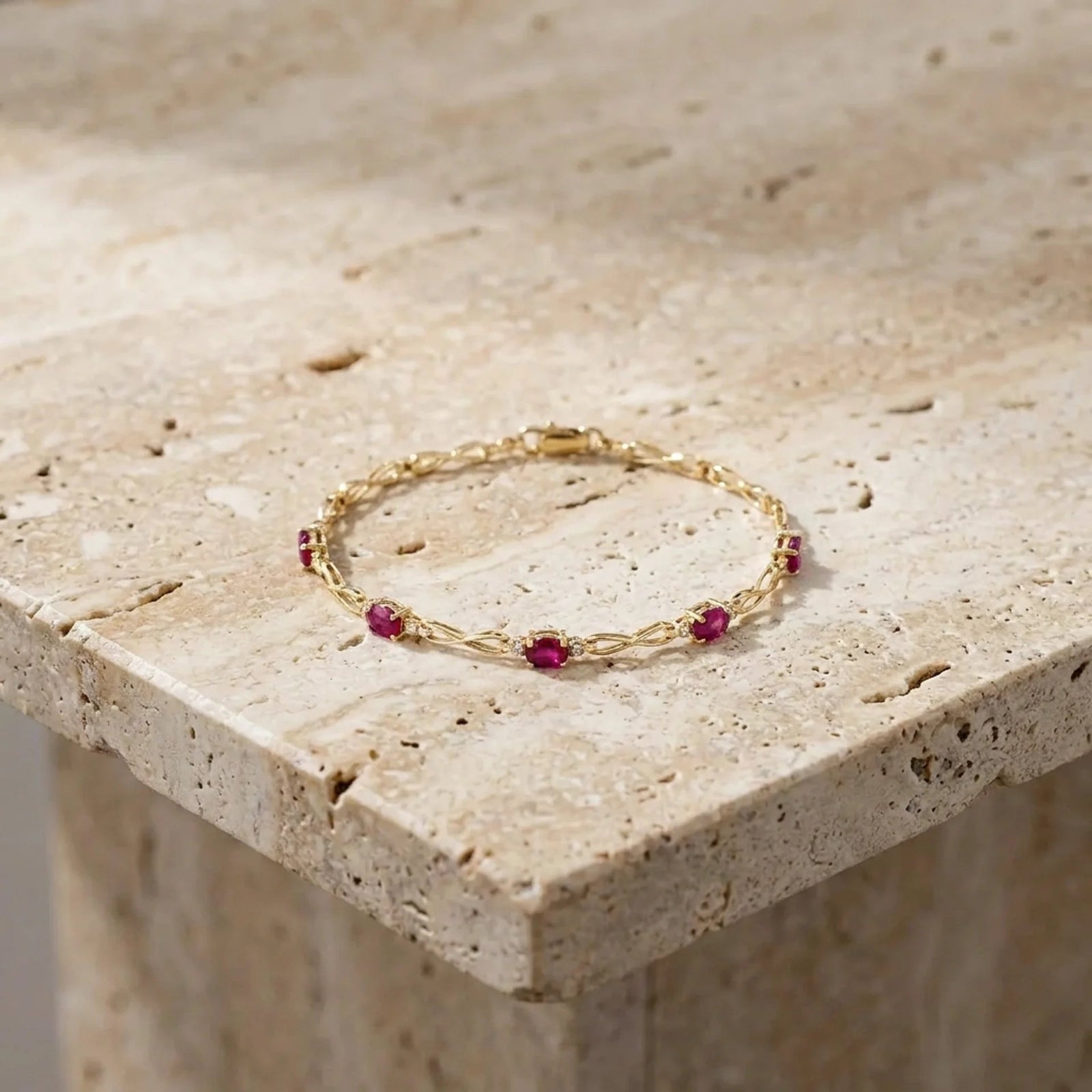 Yellow Gold Diamond & Ruby — Mariagreta