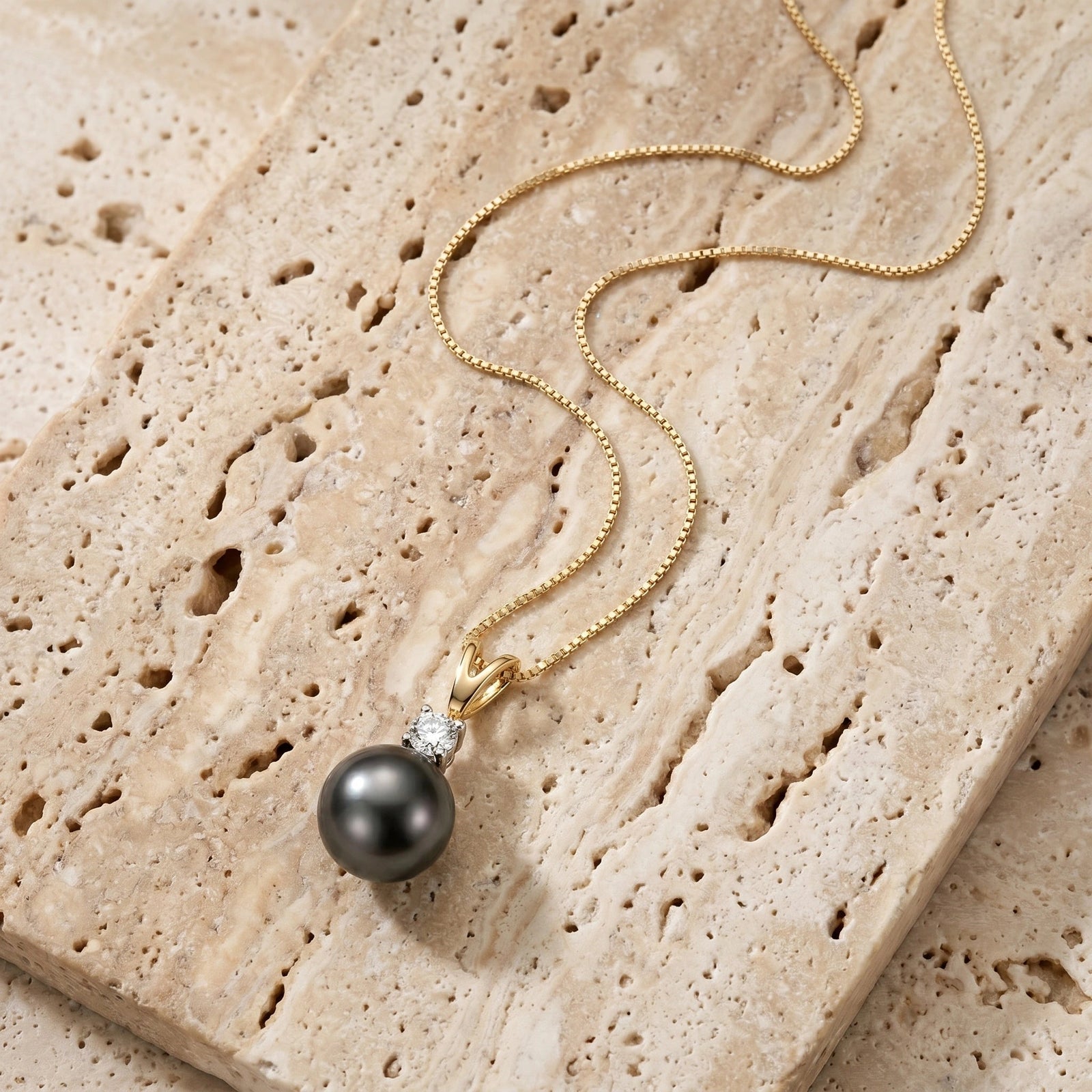 Yellow Gold Necklace Pearl 10K — Alma