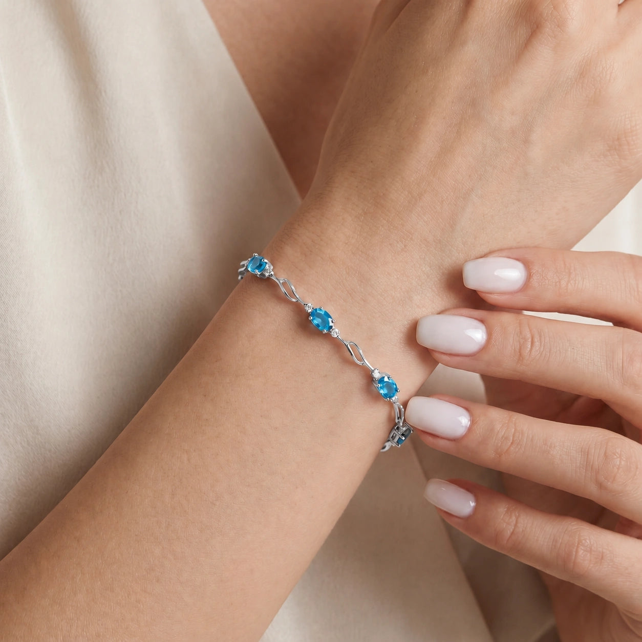 White Gold Diamond & Blue Topaz — Mariaida