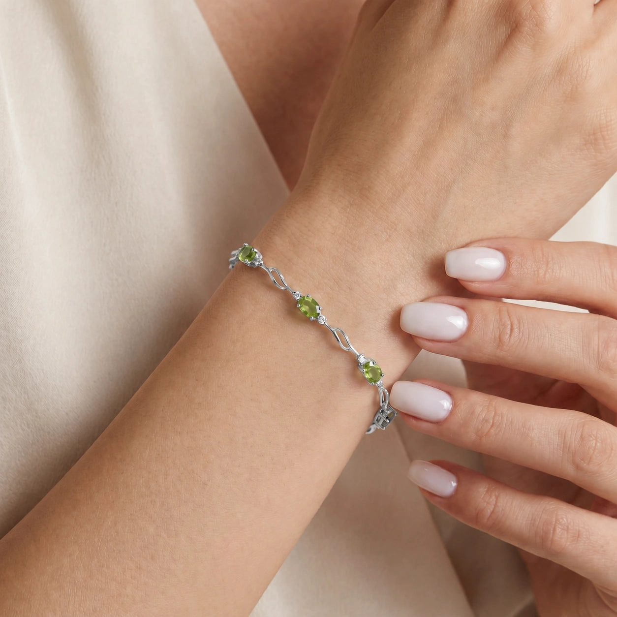 White Gold Diamond & Peridot — Mariaida