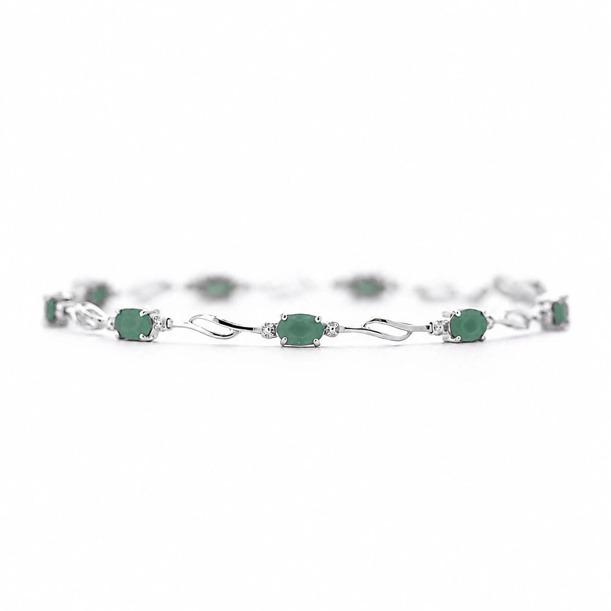 White Gold Emerald & Diamond — Mariaida