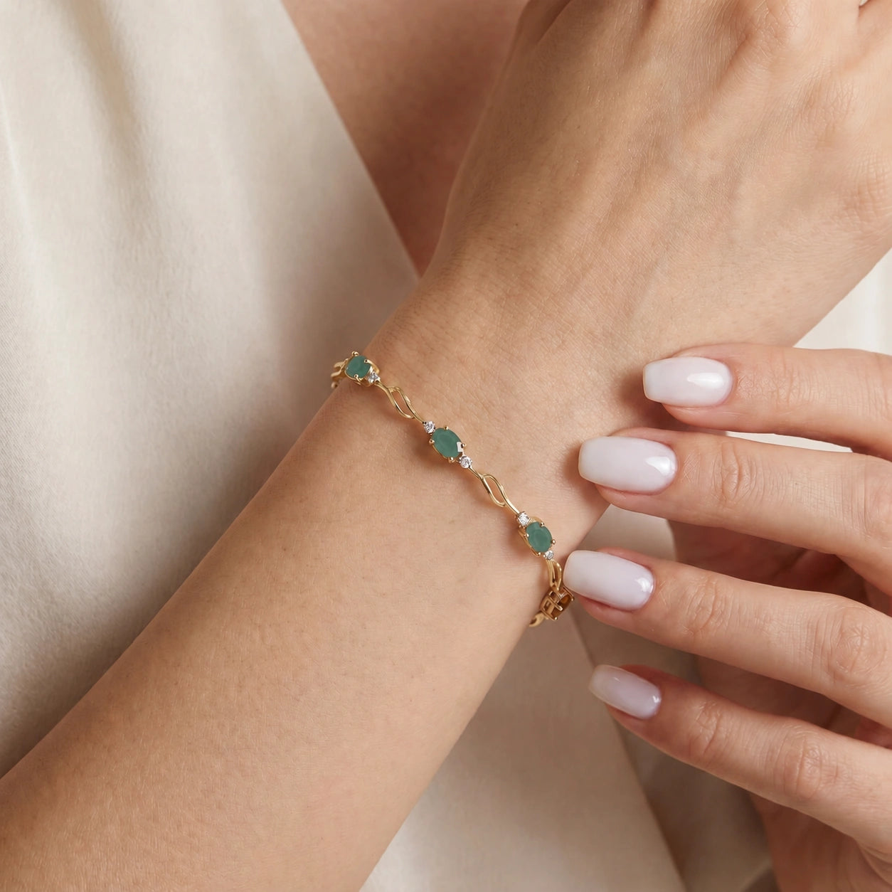 Yellow Gold Emerald & Diamond — Mariaida