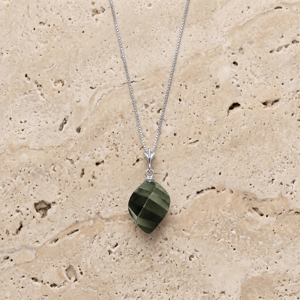 White Gold Pendant Necklace Blue Topaz 10K — Malvina