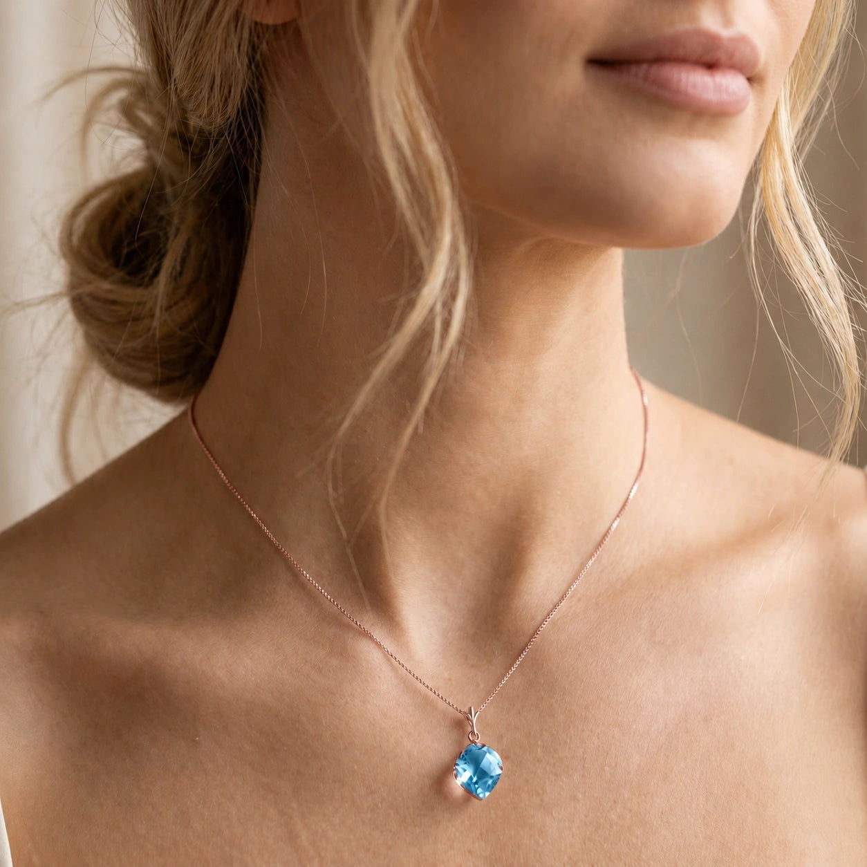 Rose Gold Pendant Necklace White Topaz 10K — Malvina