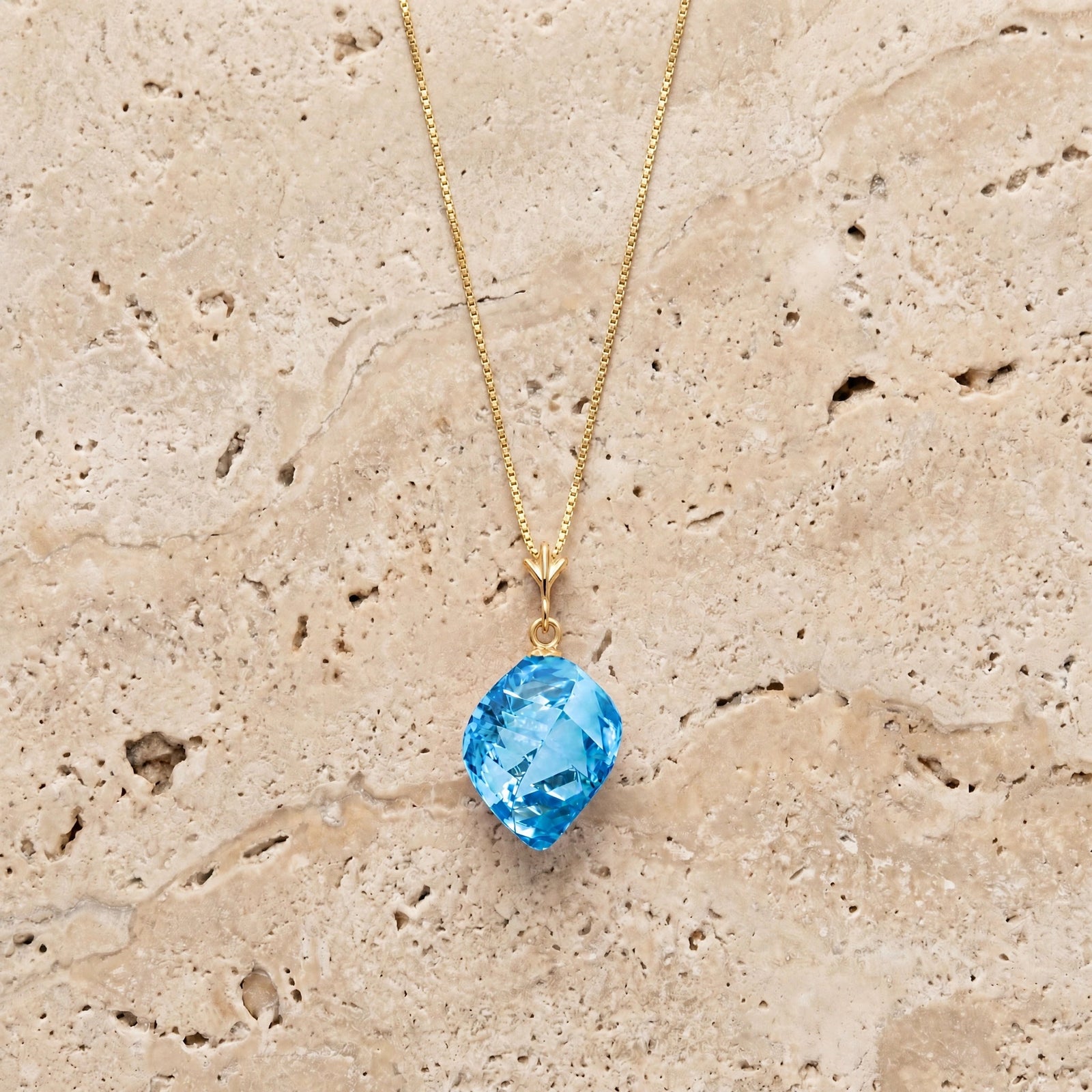 Yellow Gold Pendant Necklace White Topaz 10K — Malvina