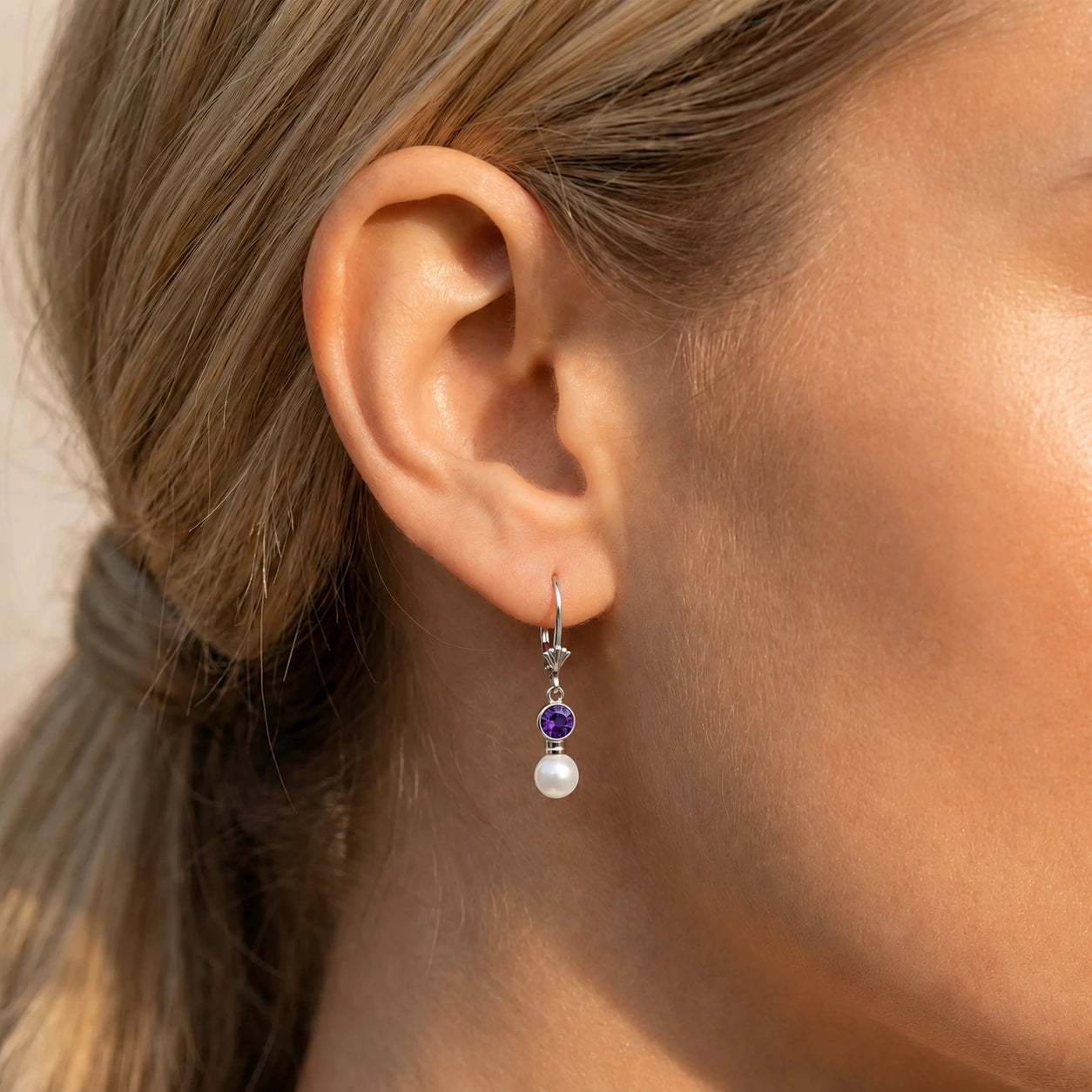 White Gold Aura Earrings Amethyst 10K — Alma