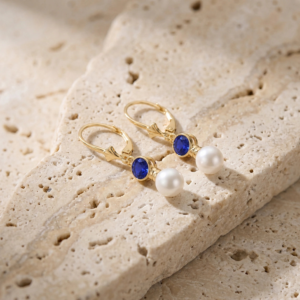 Yellow Gold Aura Earrings Sapphire 10K — Alma