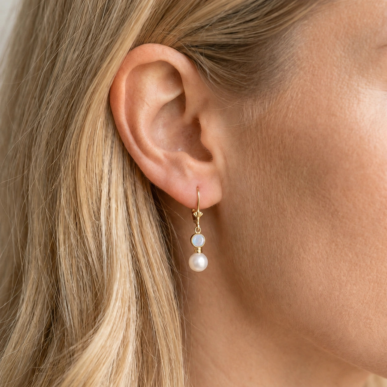 Yellow Gold Aura Earrings Opal 10K — Alma