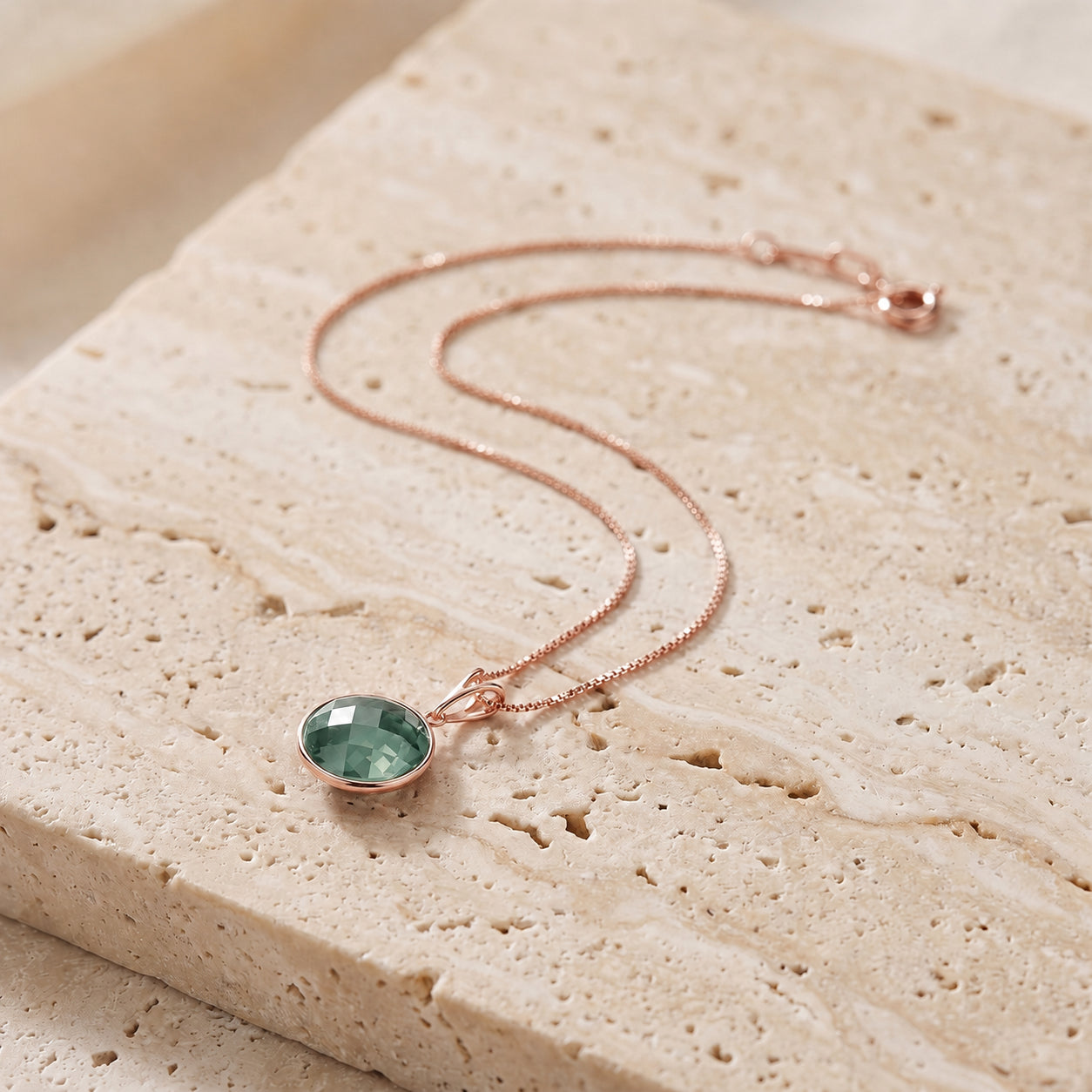 Rose Gold Pendant Necklace Emerald 10K — Cherubina