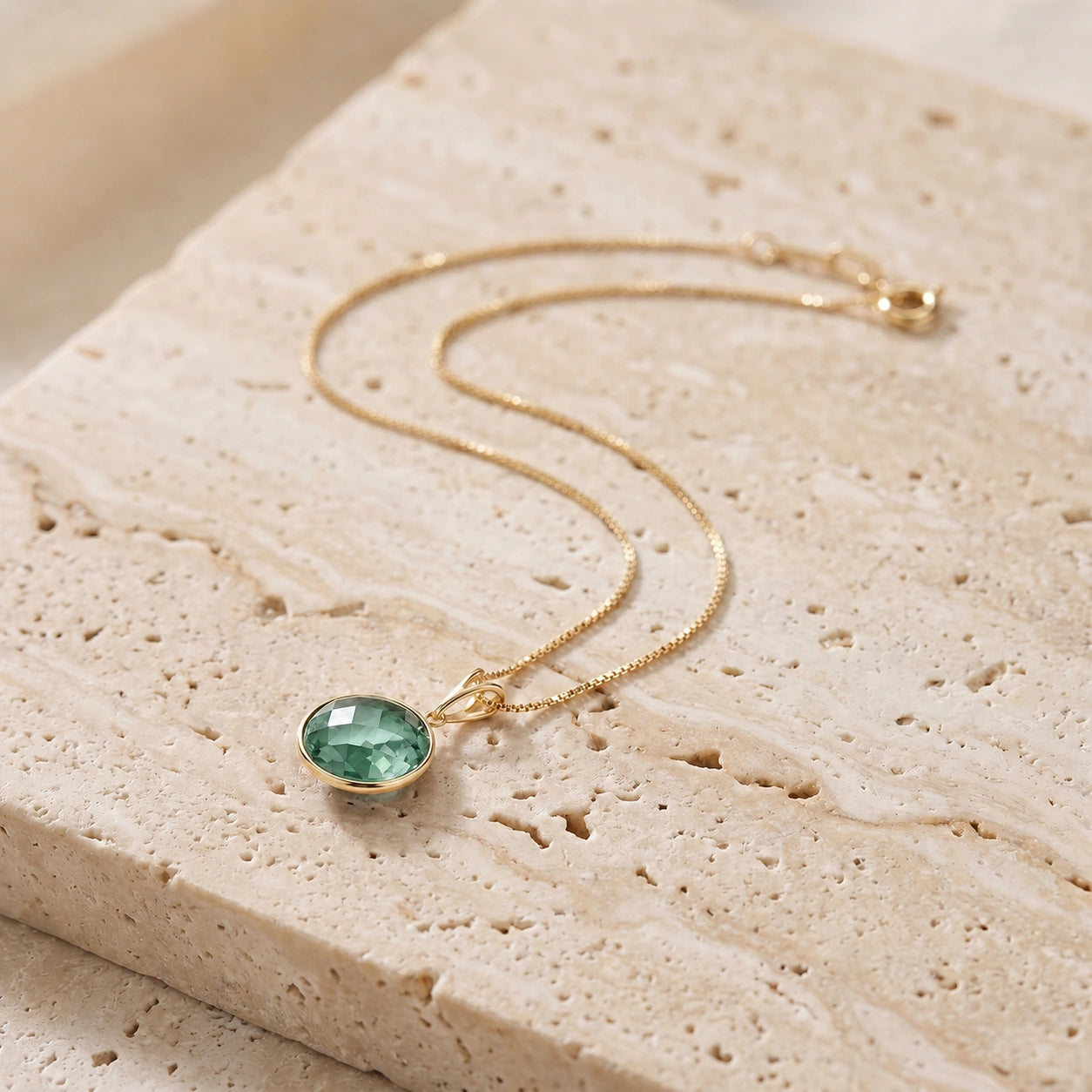 Yellow Gold Pendant Necklace Emerald 10K — Cherubina
