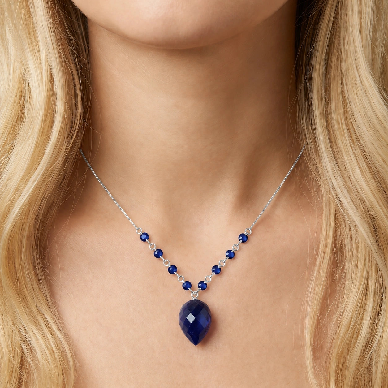 White Gold Pendant Necklace Sapphire 10K — Aurora