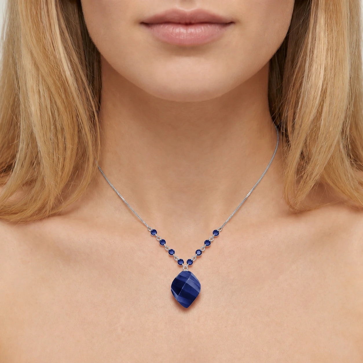 White Gold Reverie Pendant Necklace Sapphire 10K — Novella