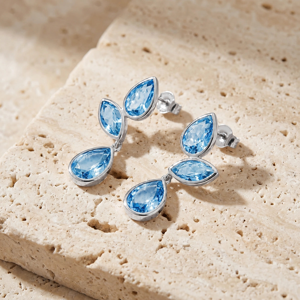 White Gold Blue Topaz — Ermellina