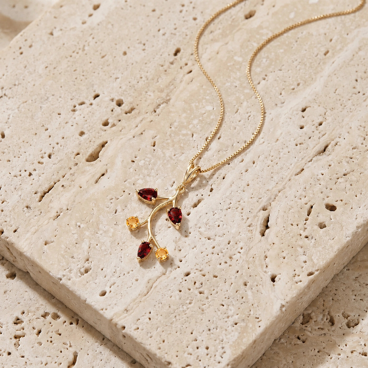Yellow Gold Necklace Garnet 10K — Nadia