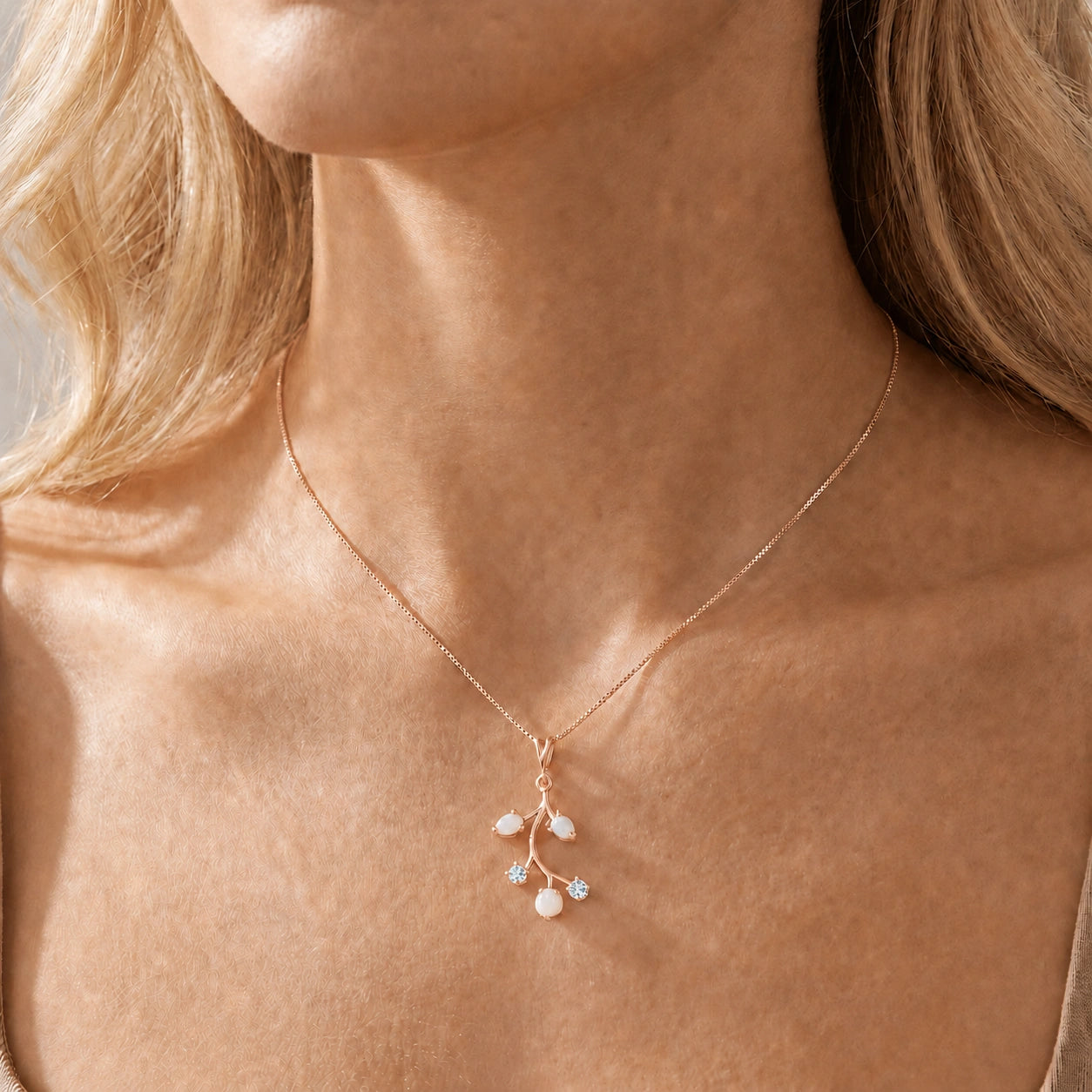 Rose Gold Necklace Peridot 10K — Nadia