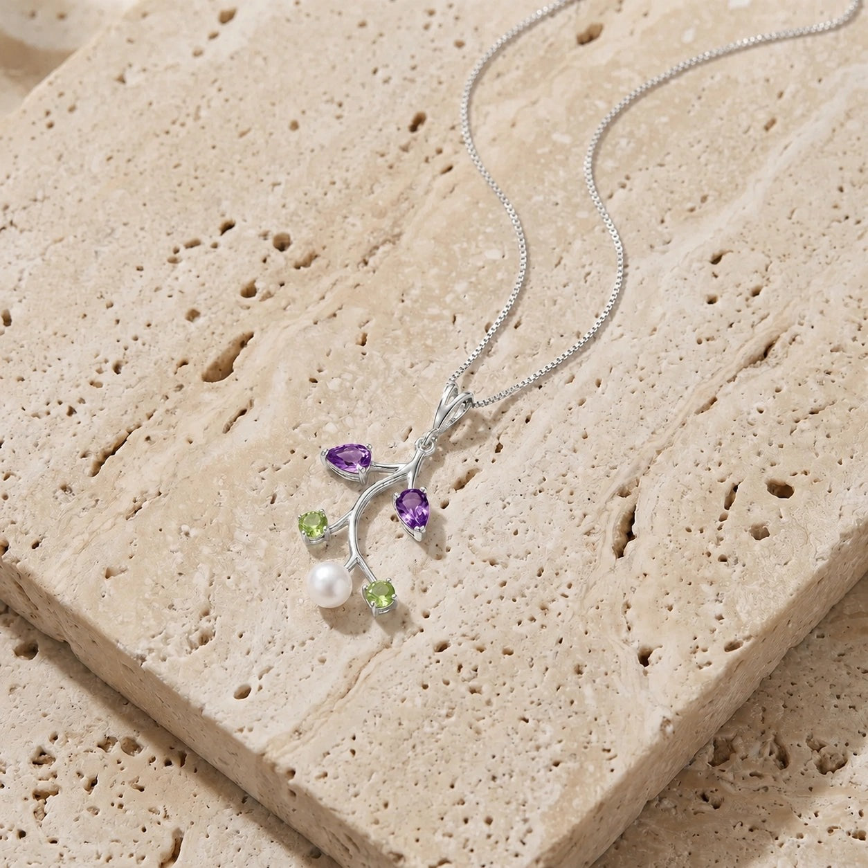 White Gold Necklace Peridot 10K — Nadia