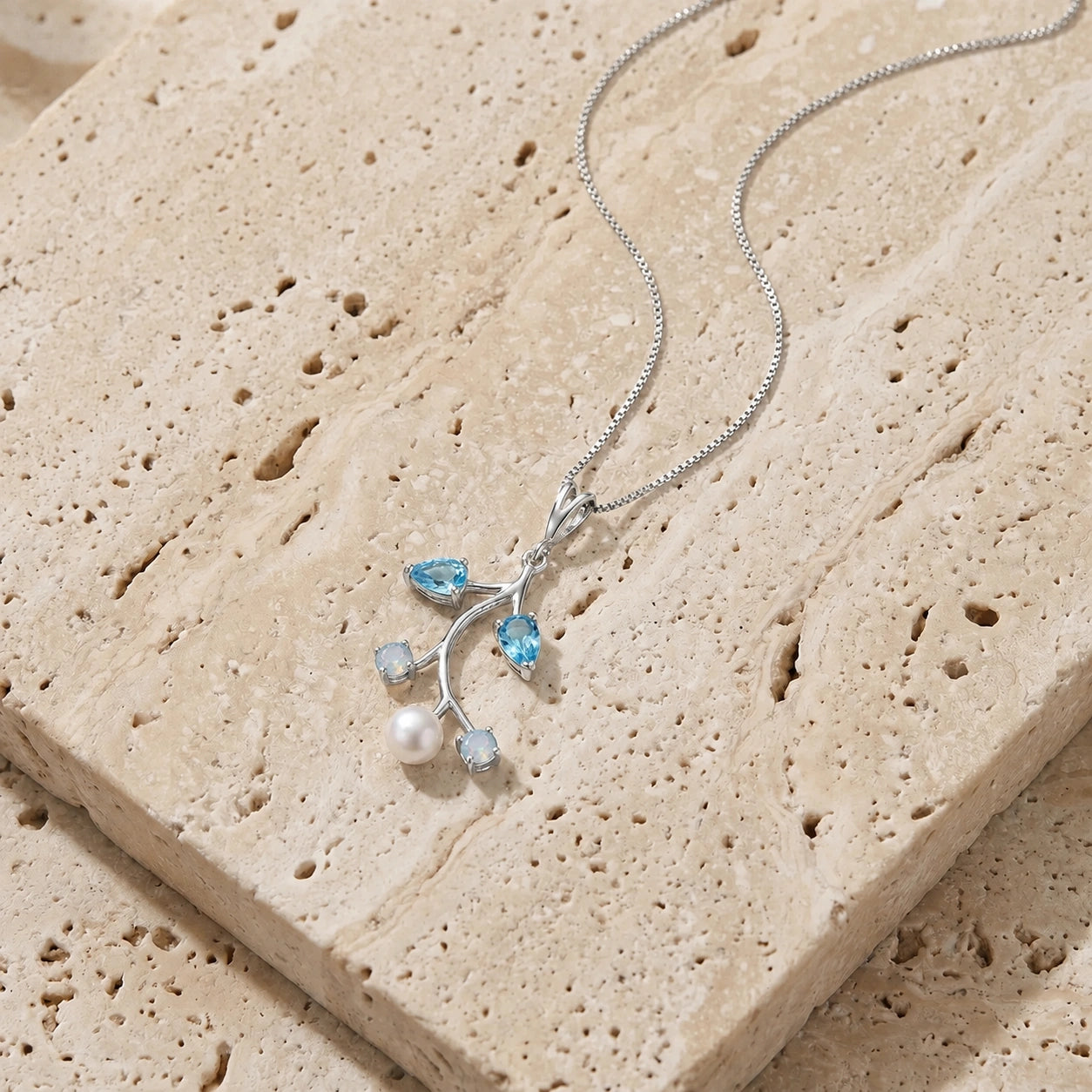 White Gold Necklace Peridot 10K — Nadia
