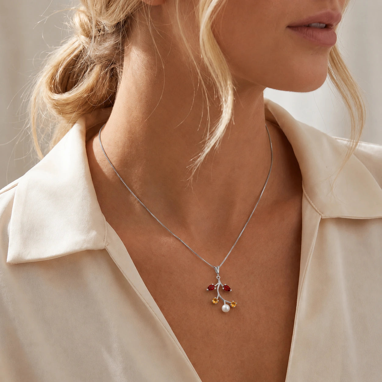 White Gold Necklace Peridot 10K — Nadia