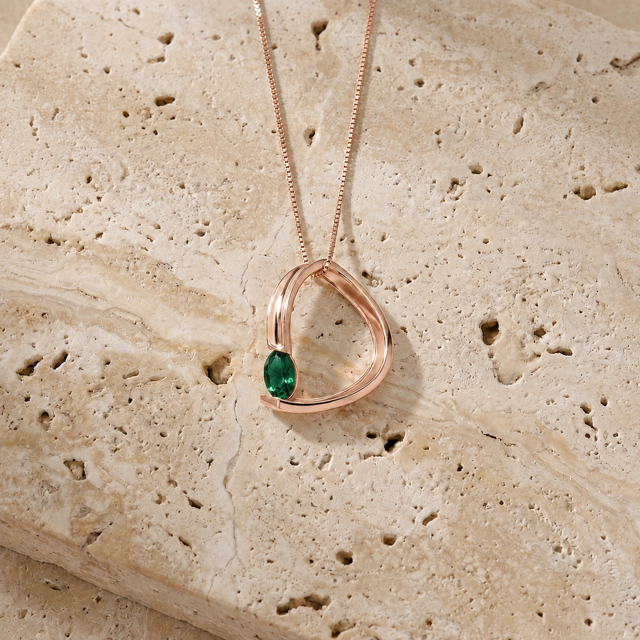 Rose Gold Aura Pendant Necklace Emerald 10K — Gioia