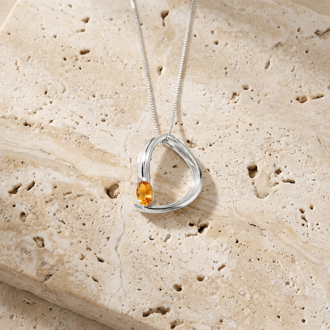 White Gold Aura Pendant Necklace Emerald 10K — Gioia