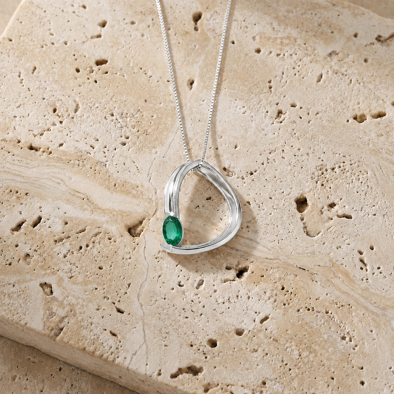White Gold Aura Pendant Necklace Emerald 10K — Gioia