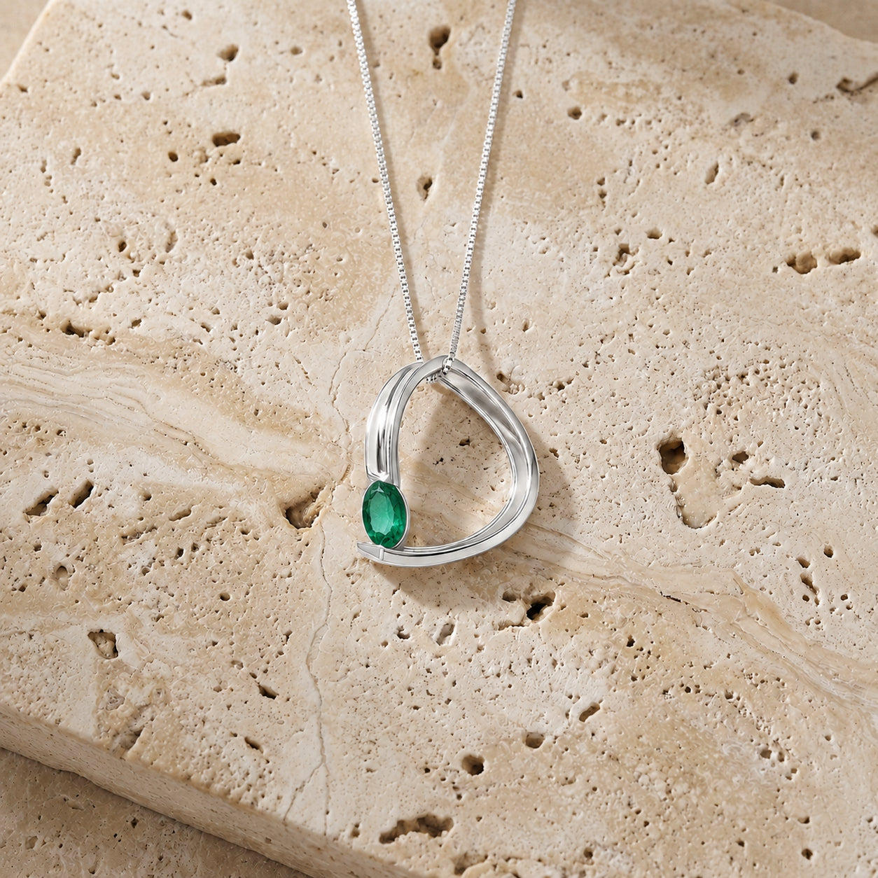 White Gold Aura Pendant Necklace Sapphire 10K — Gioia