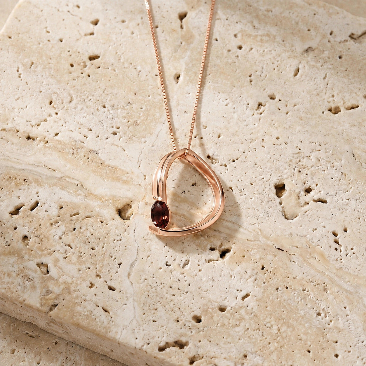 Rose Gold Aura Pendant Necklace Garnet 10K — Gioia