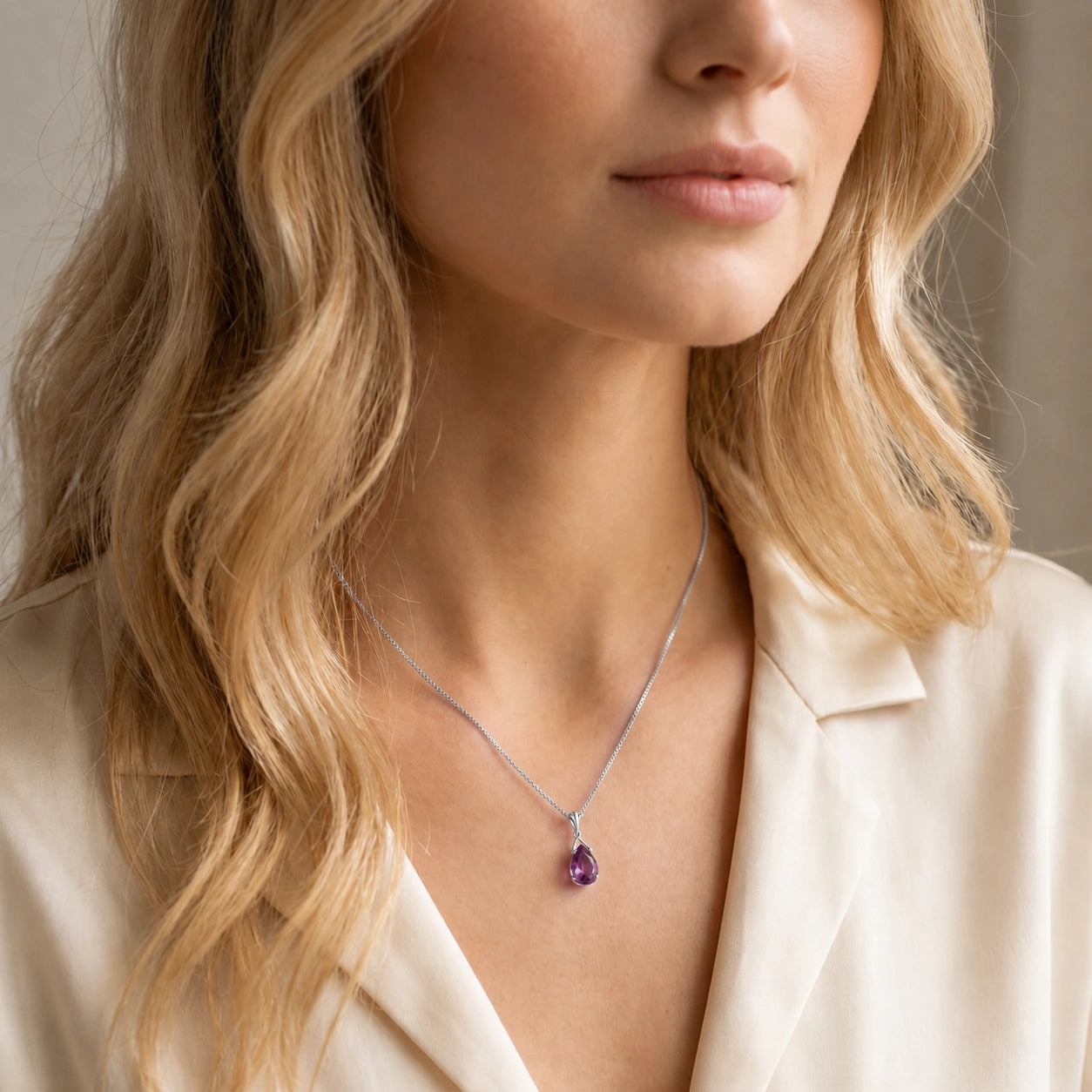 White Gold Rose Necklace Amethyst 10K — Giovanna