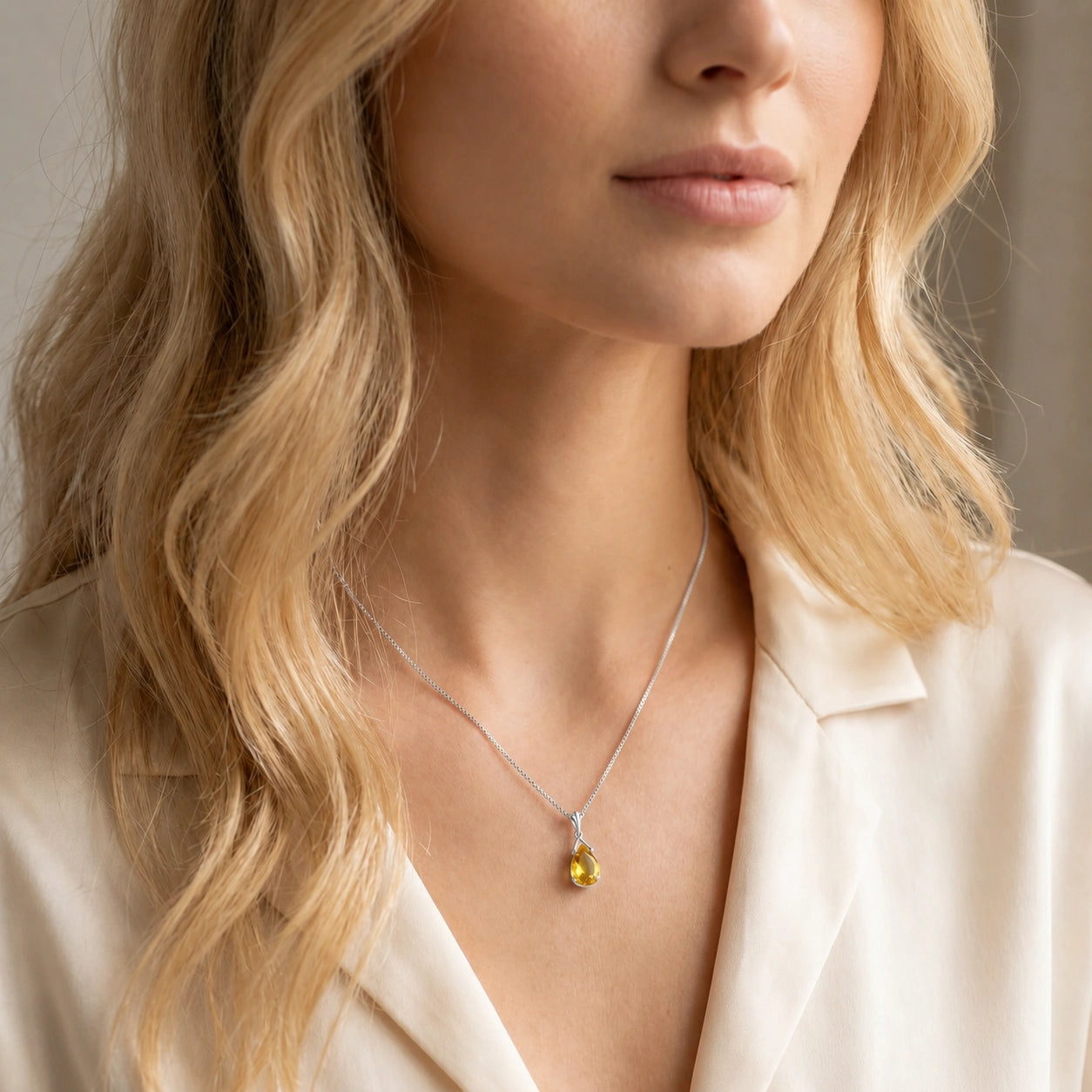 White Gold Rose Necklace Citrine 10K — Giovanna