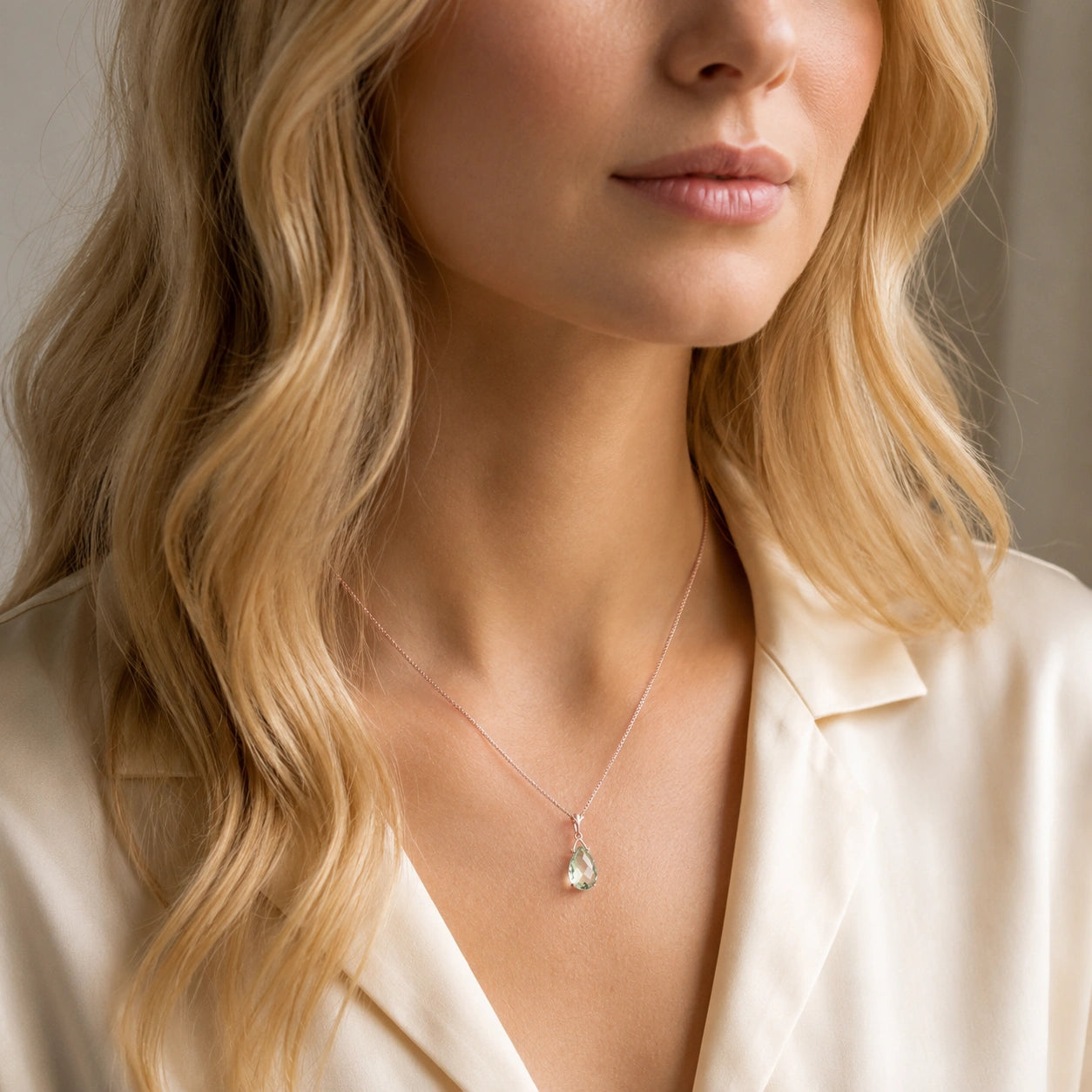 Rose Gold Rose Necklace Green Amethyst 10K — Giovanna