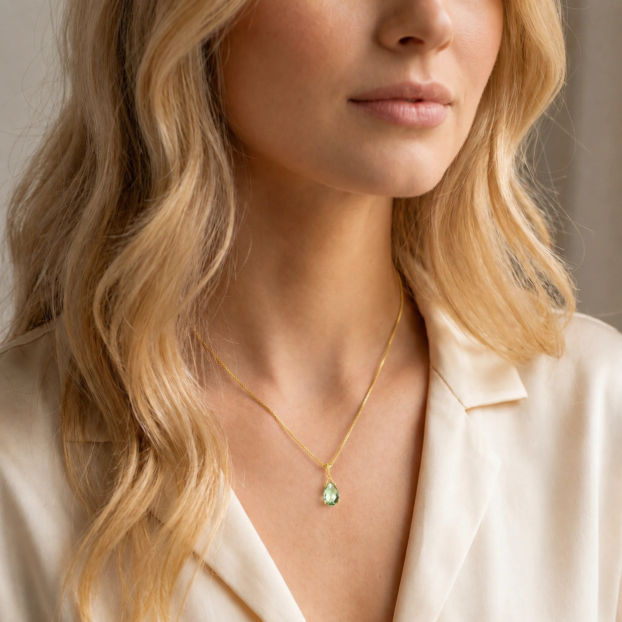 Yellow Gold Rose Necklace Green Amethyst 10K — Giovanna