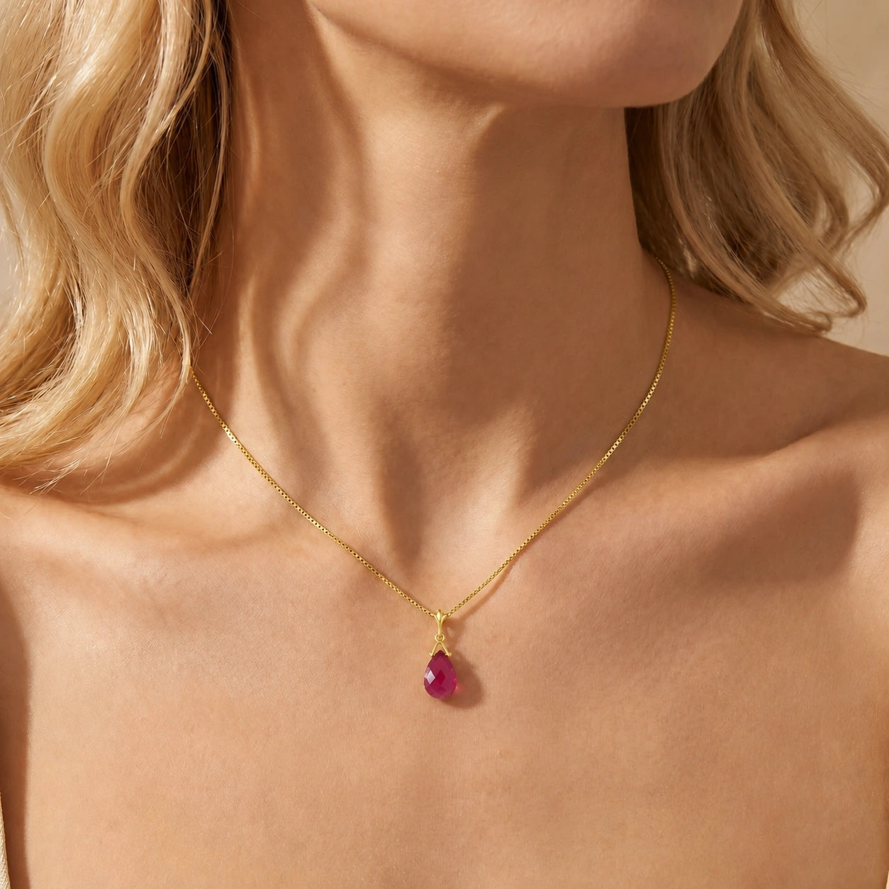 Yellow Gold Rose Necklace Ruby 10K — Giovanna