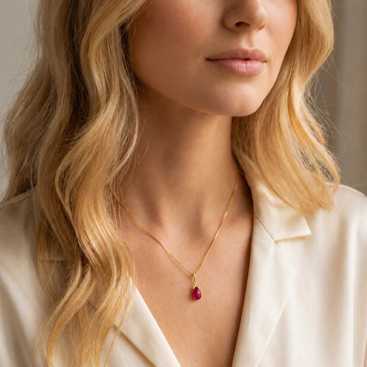 Yellow Gold Rose Necklace Ruby 10K — Giovanna