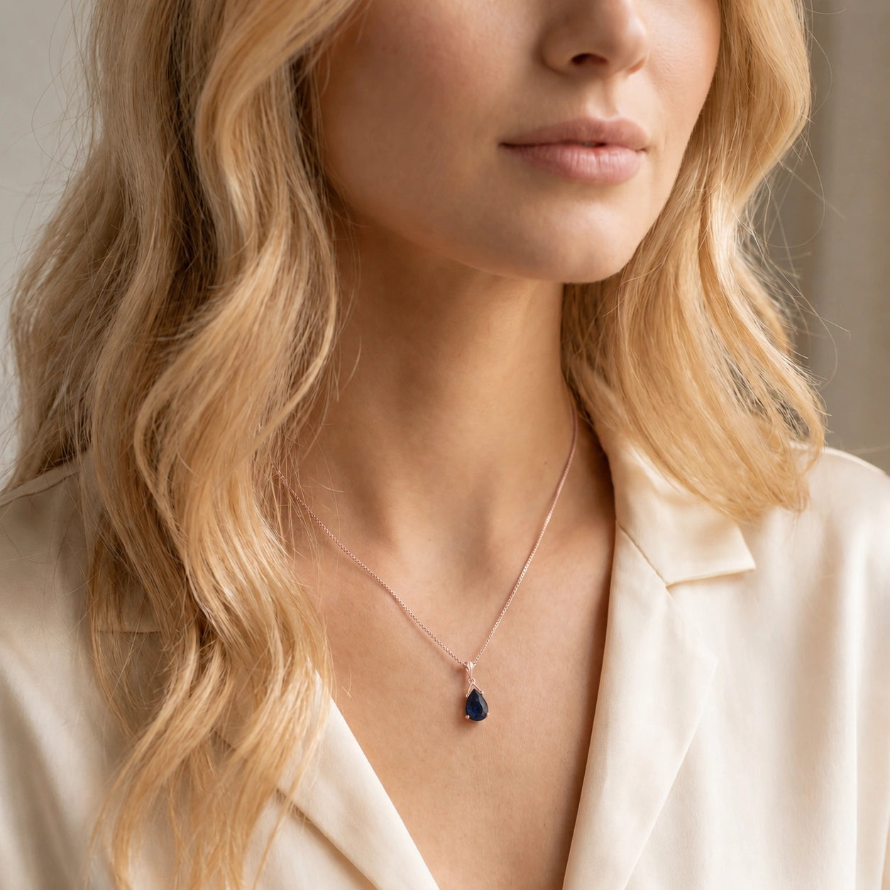 Rose Gold Rose Necklace Sapphire 10K — Giovanna