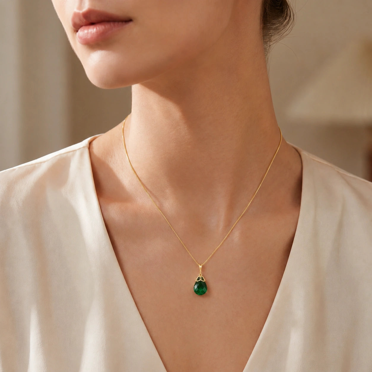 Yellow Gold Belle Necklace Emerald 10K — Fioretta