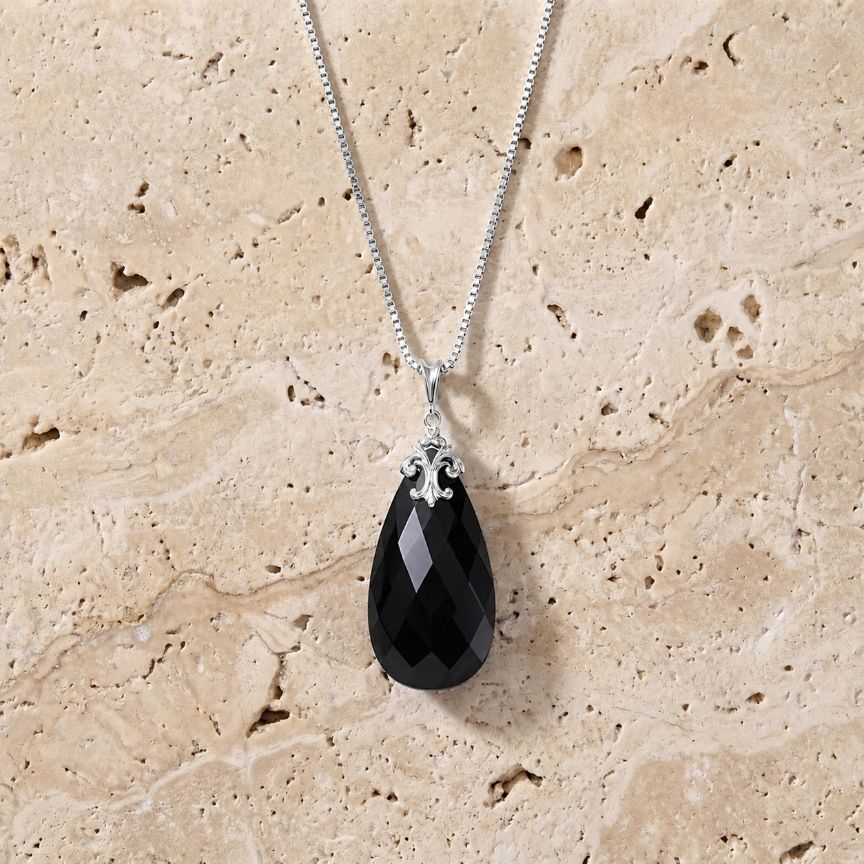 White Gold Black Onyx — Euridice