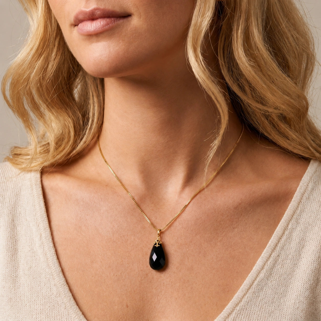 Yellow Gold Black Onyx — Euridice
