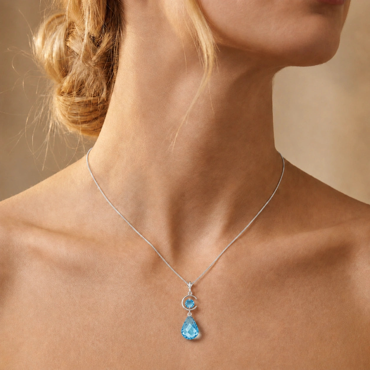 White Gold Blue Topaz — Ferdinanda