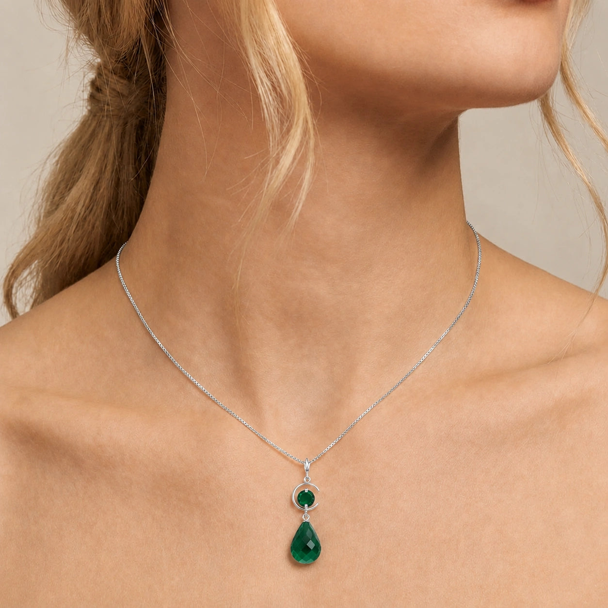 White Gold Emerald — Ferdinanda