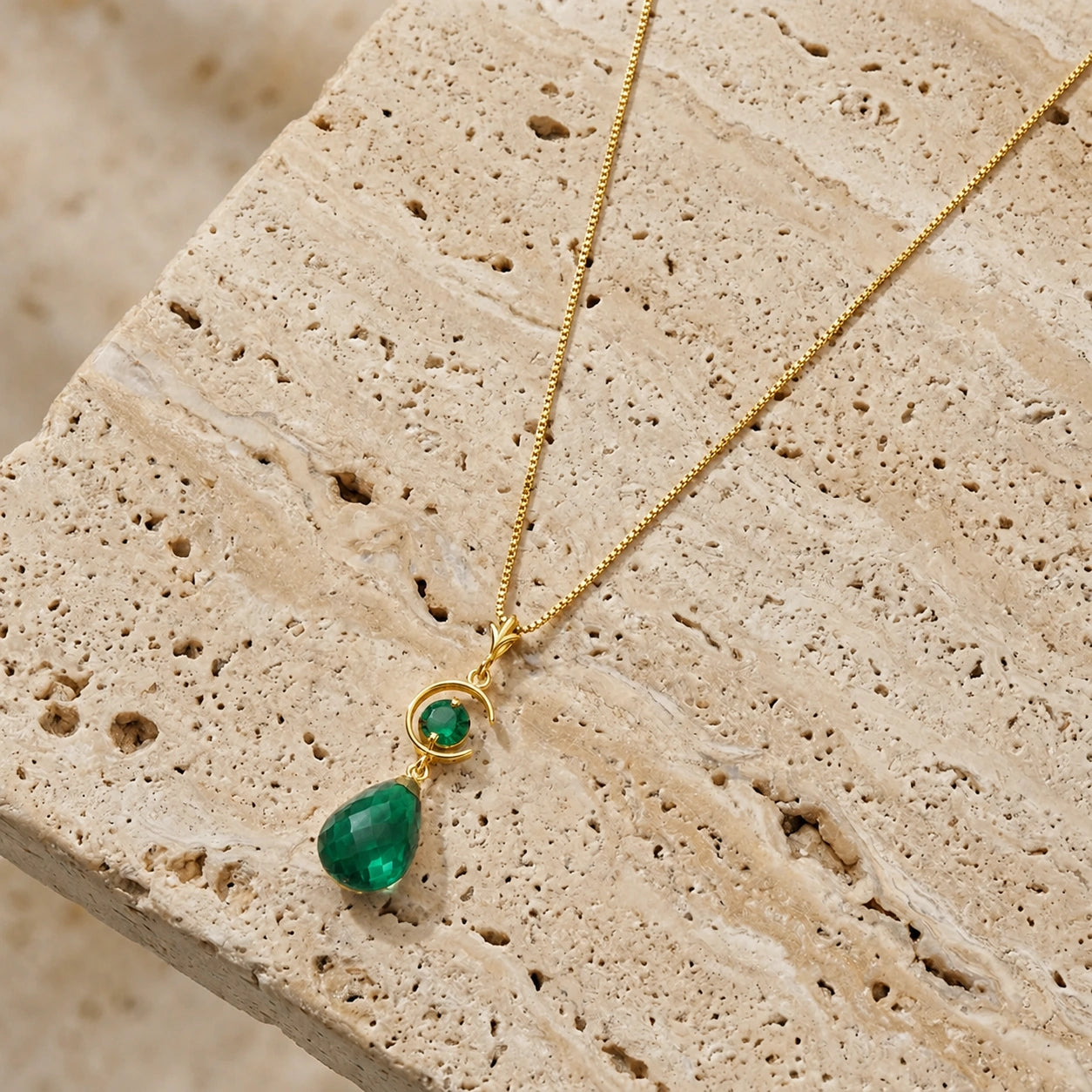 Yellow Gold Emerald — Ferdinanda