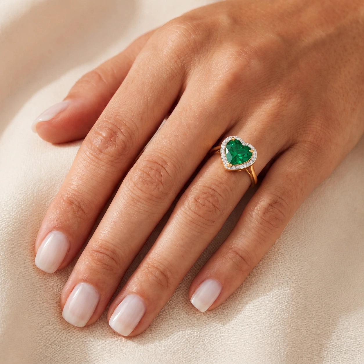 Yellow Gold Emerald & Diamond — Filippa