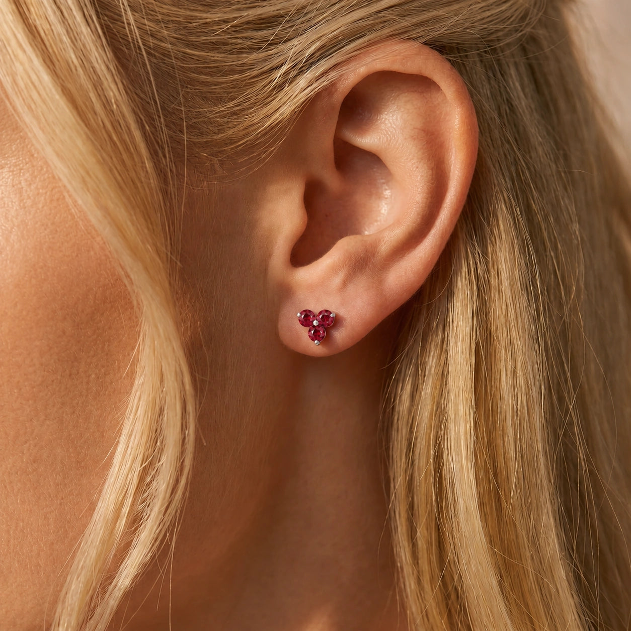 White Gold Ruby — Mariaaspasia