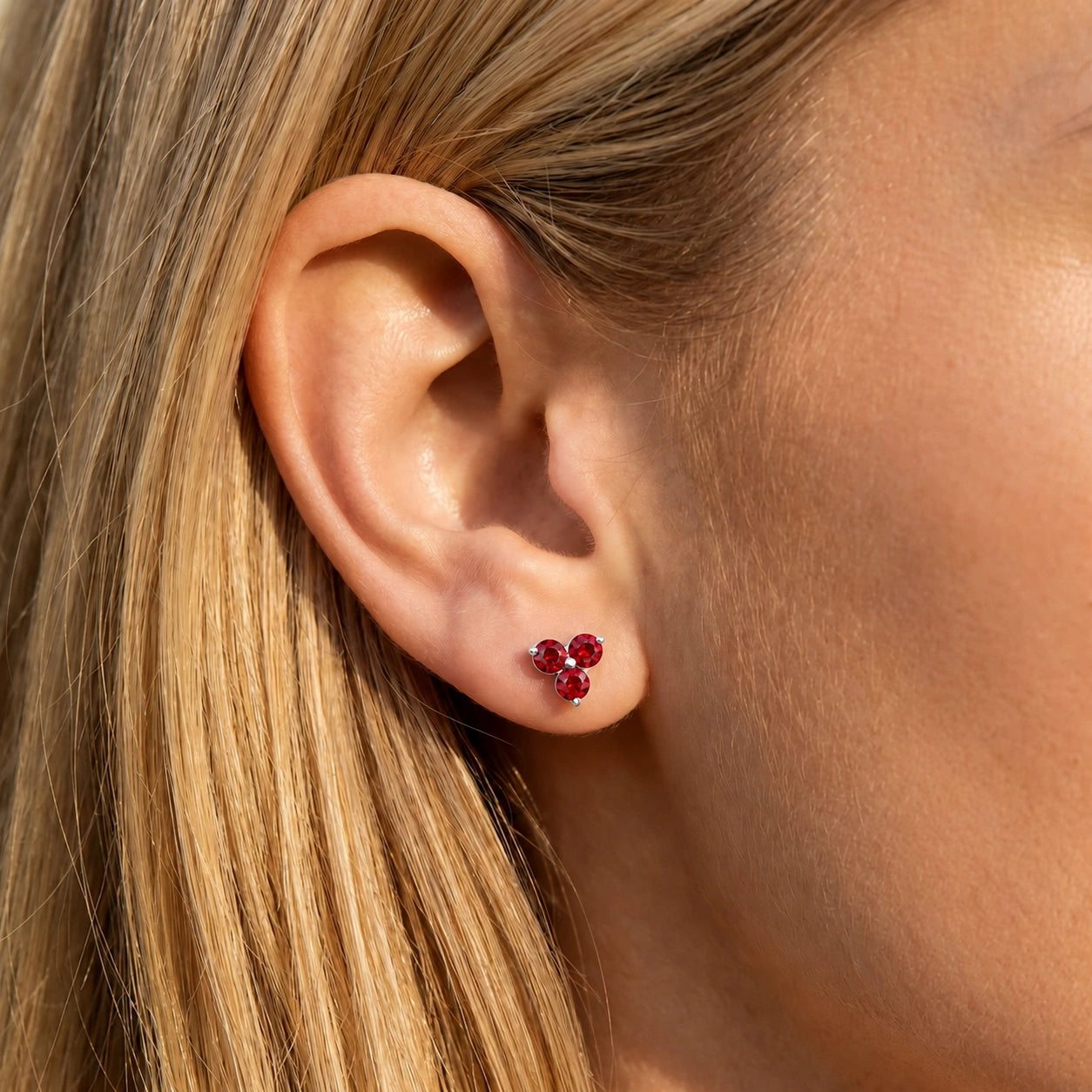 White Gold Ruby — Mariaaspasia