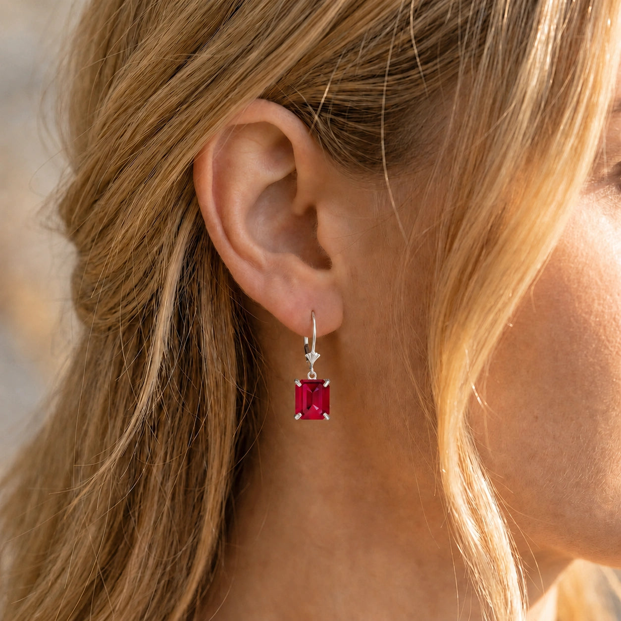 White Gold Ruby — Fioralisa