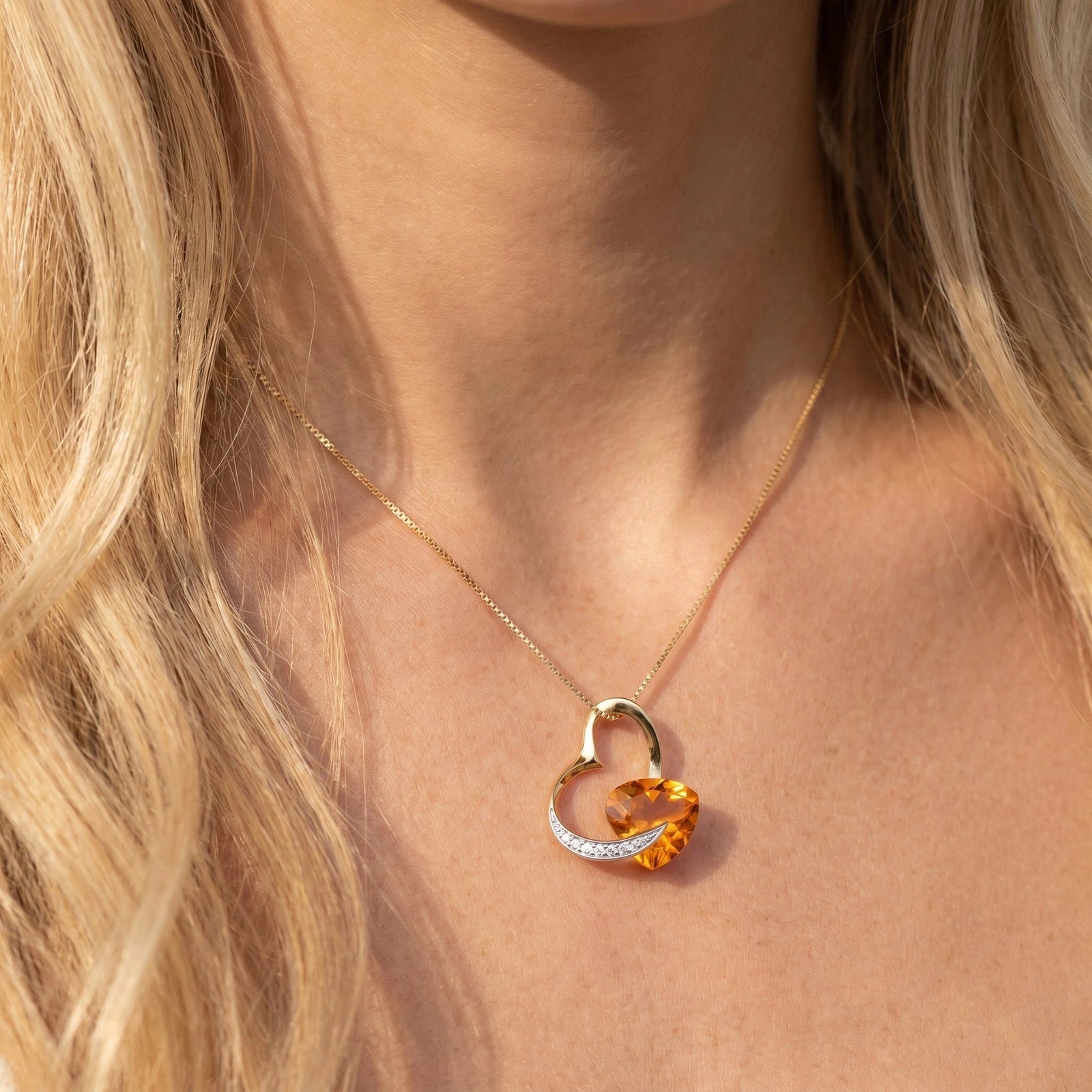 Yellow Gold Pendant Necklace Citrine 10K — Fabrizia