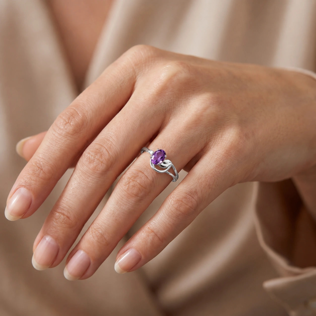 White Gold Amethyst & Diamond — Fiorina